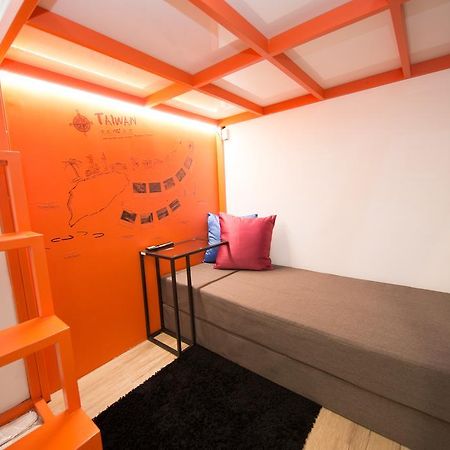 Sleepbox Hostel Taipei Exteriör bild