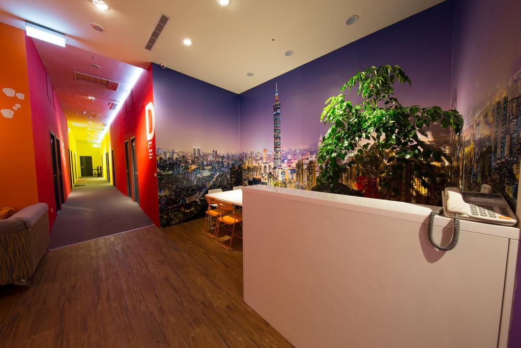Sleepbox Hostel Taipei Exteriör bild