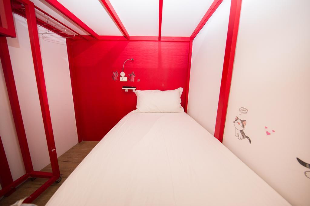 Sleepbox Hostel Taipei Exteriör bild
