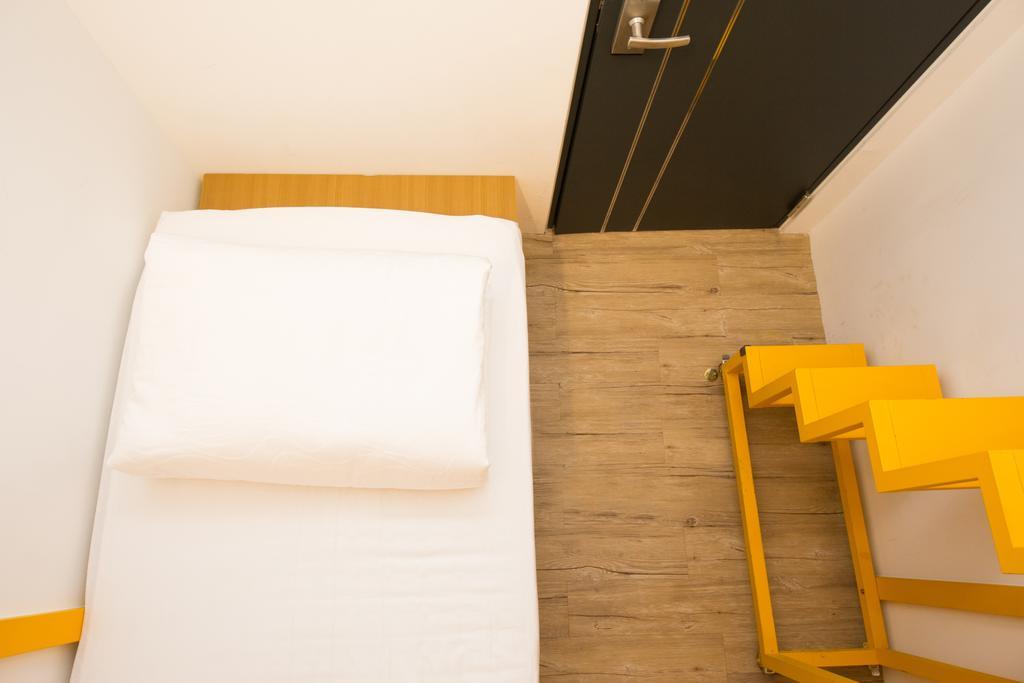 Sleepbox Hostel Taipei Exteriör bild
