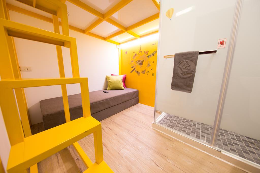 Sleepbox Hostel Taipei Exteriör bild