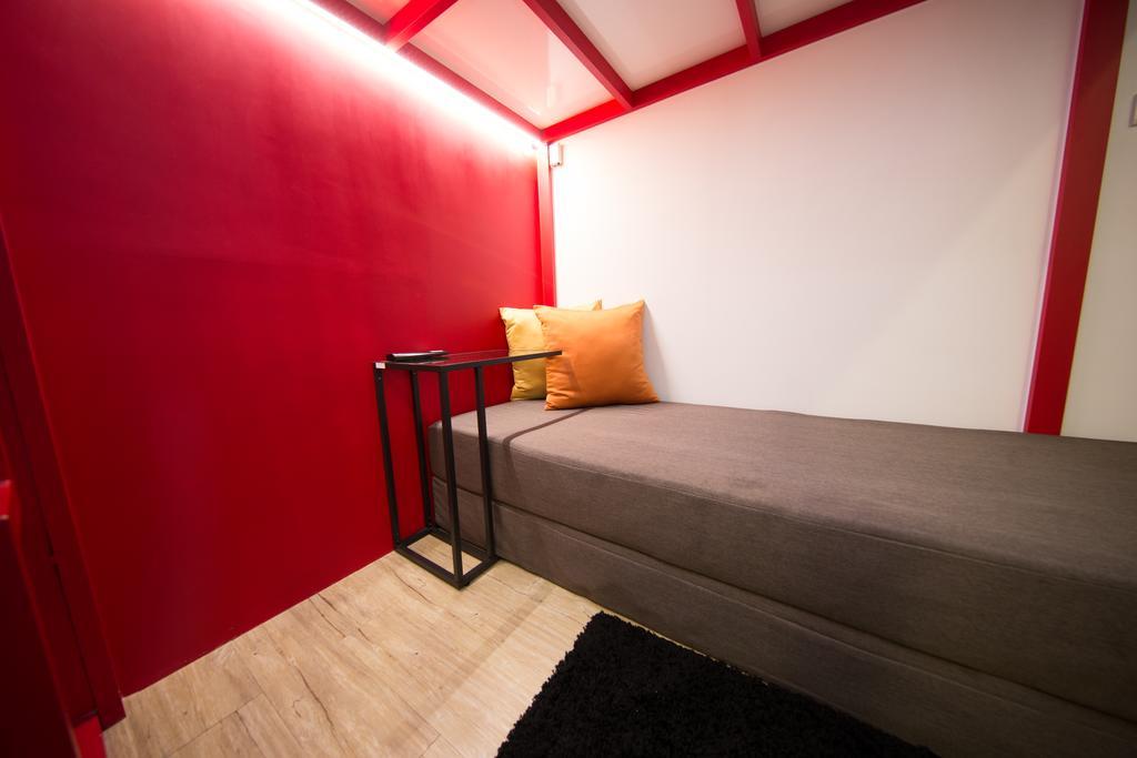 Sleepbox Hostel Taipei Exteriör bild
