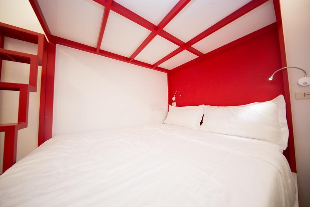 Sleepbox Hostel Taipei Exteriör bild
